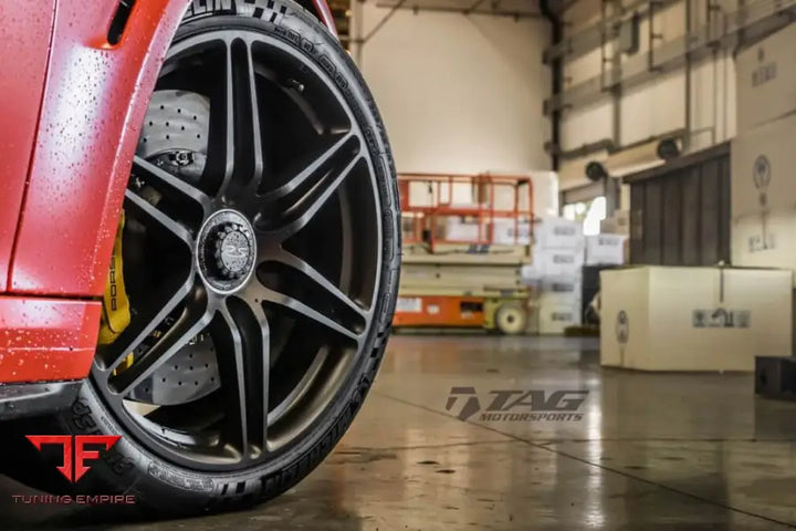 HRE P106