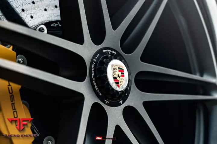 HRE P106