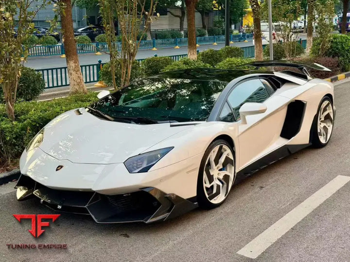 LAMBORGHINI AVENTADOR CARBON FIBER BODY KIT