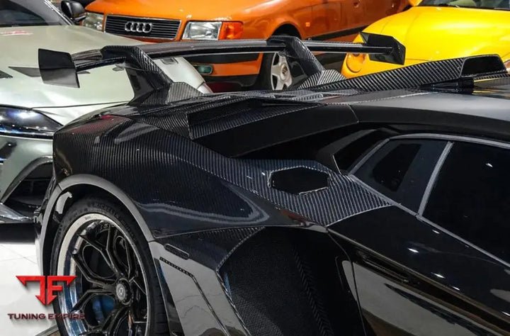 LAMBORGHINI AVENTADOR LP700 RAZOR BODY KIT