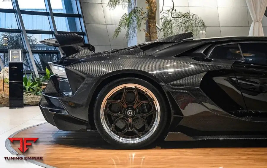 LAMBORGHINI AVENTADOR LP700 RAZOR BODY KIT