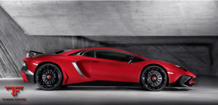 LAMBORGHINI AVENTADOR LP750 BODY KIT 2013-2015Y