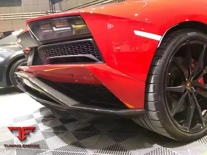 LAMBORGHINI AVENTADOR OEM CARBON FIBER BODY KIT