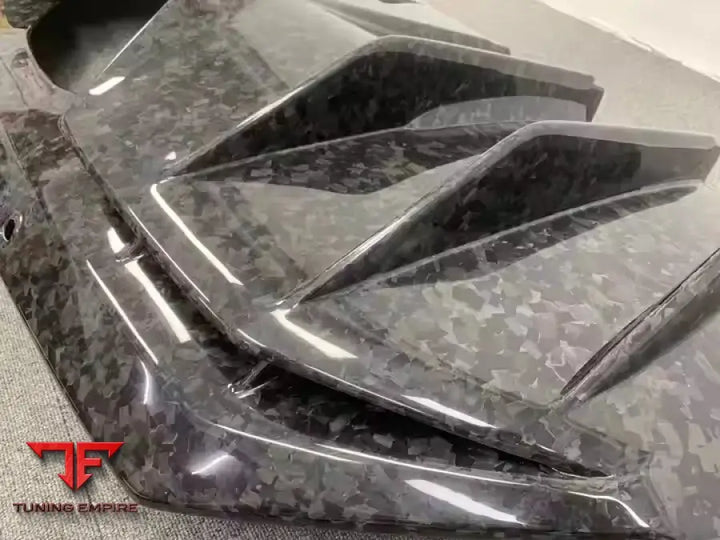 LAMBORGHINI AVENTADOR OEM CARBON FIBER BODY KIT