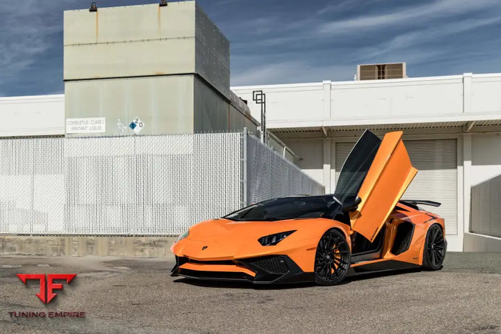 LAMBORGHINI AVENTADOR SV FORGED WHEELS AND EXHAUST SYSTEM
