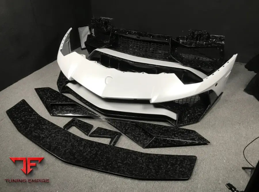 LAMBORGHINI AVENTADOR CARBON BODY KITS