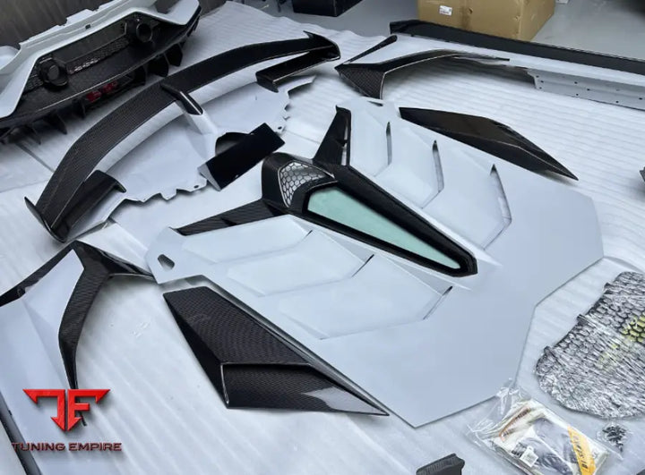 LAMBORGHINI AVENTADOR SVJ CARBON BODY KITS