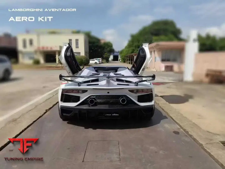 LAMBORGHINI AVENTADOR SVJ CARBON FIBER PARTS