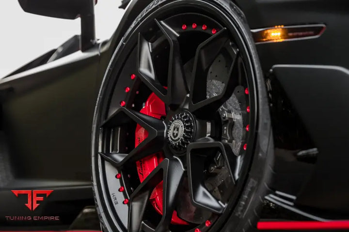 LAMBORGHINI AVENTADOR SVJ FORGED WHEELS AND EXHAUST SYSTEM