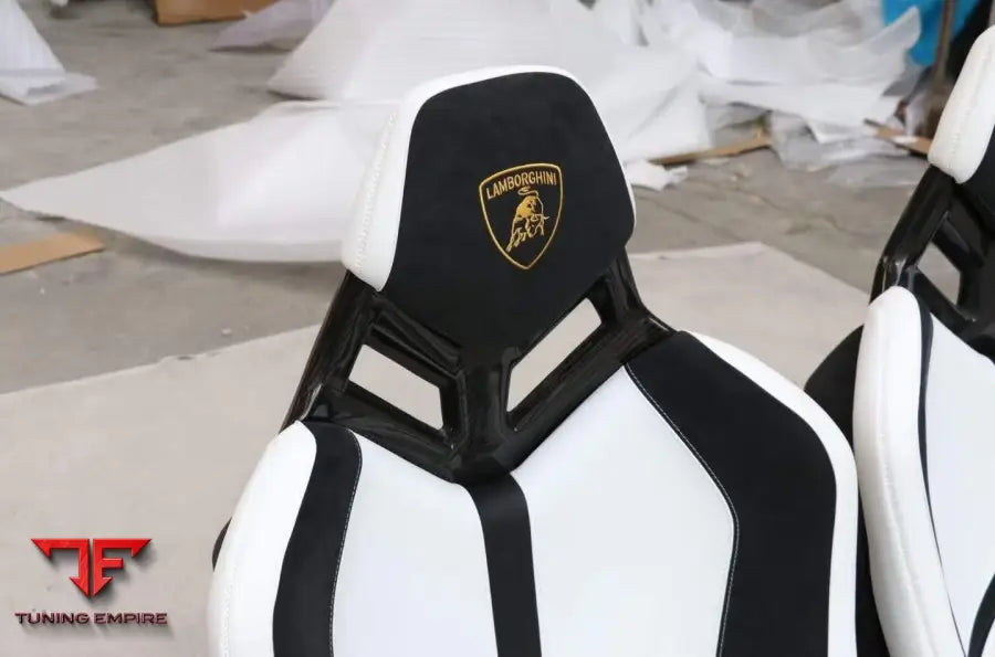 LAMBORGHINI AVENTADOR SVJ STYLE CUSTOM SEATS & FLOOR MATS