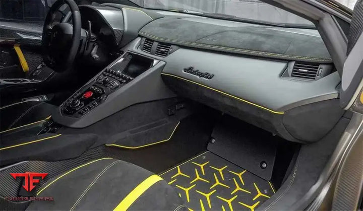 LAMBORGHINI AVENTADOR SVJ STYLE CUSTOM SEATS & FLOOR MATS