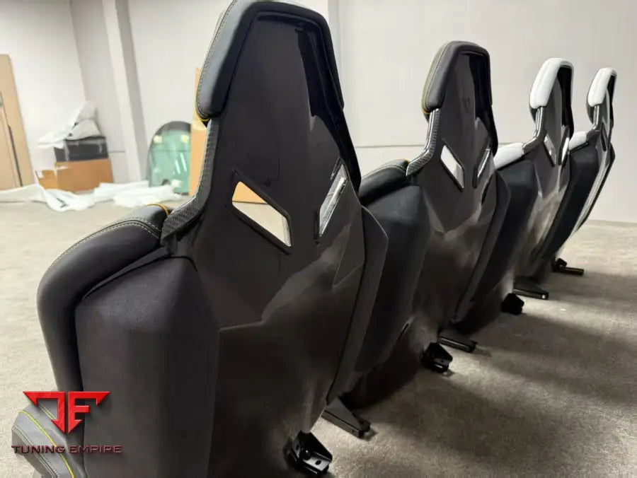 LAMBORGHINI AVENTADOR SVJ STYLE CUSTOM SEATS & FLOOR MATS