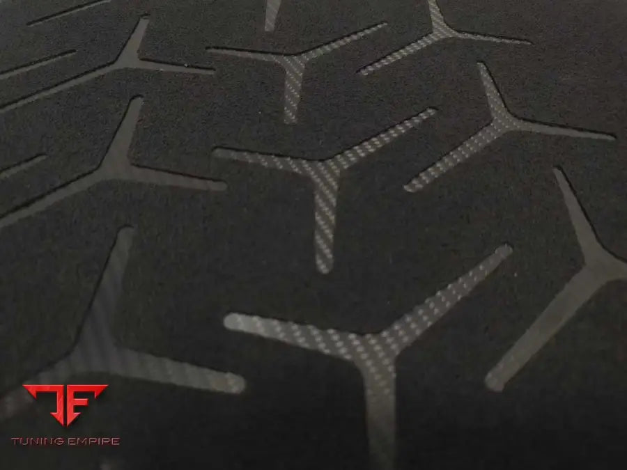 LAMBORGHINI AVENTADOR SVJ STYLE CUSTOM SEATS & FLOOR MATS