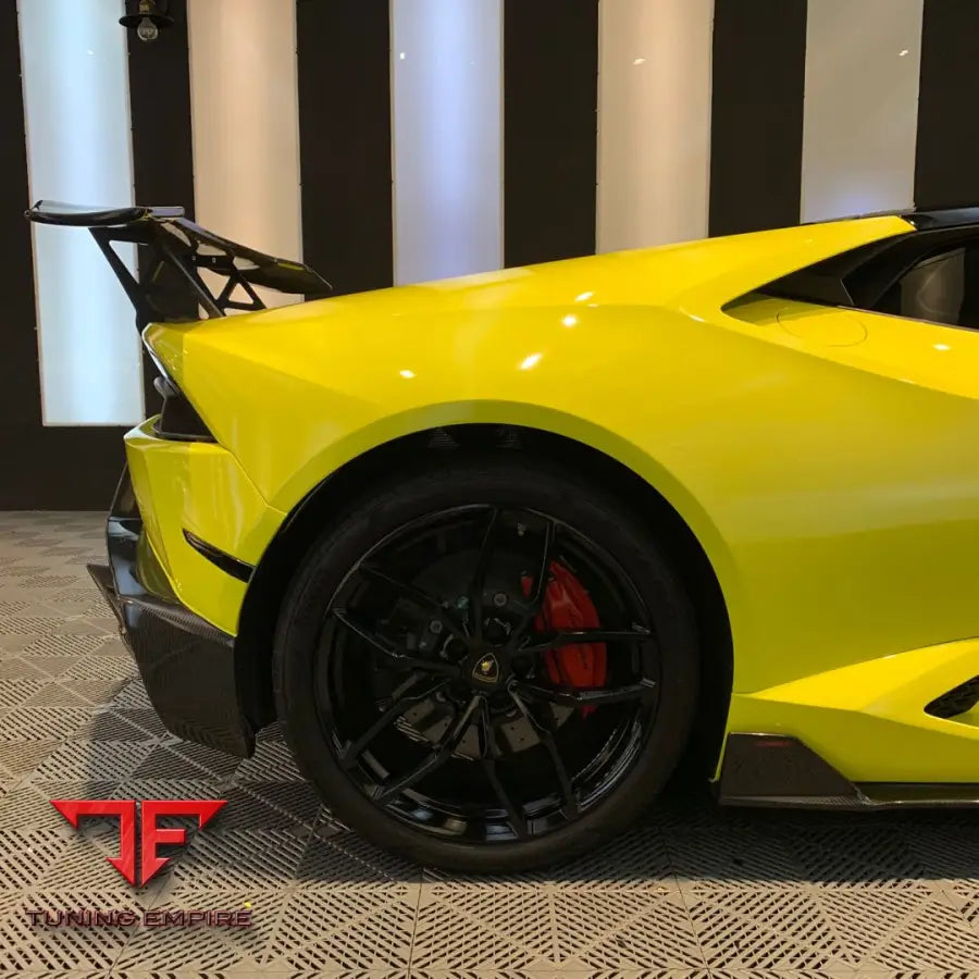 LAMBORGHINI HURACAN LP610 CARBON FIBER BODY KIT