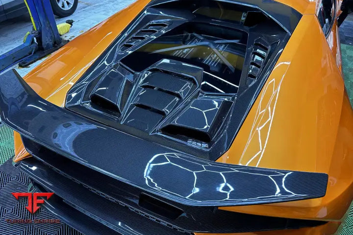 LAMBORGHINI HURACAN LP610 & LP580 & EVO COUPE CONVERT TECNICA STYLE DRY CARBON FIBER REAR ENGINE HOOD BSD