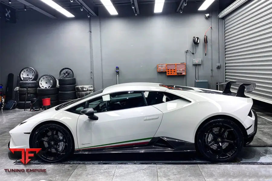 LAMBORGHINI HURACAN LP610 & LP580 & EVO & STO & TECNICA PEVO STYLE SIDE SKIRTS BSD