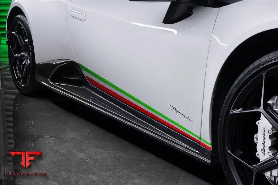 LAMBORGHINI HURACAN LP610 & LP580 & EVO & STO & TECNICA PEVO STYLE SIDE SKIRTS BSD