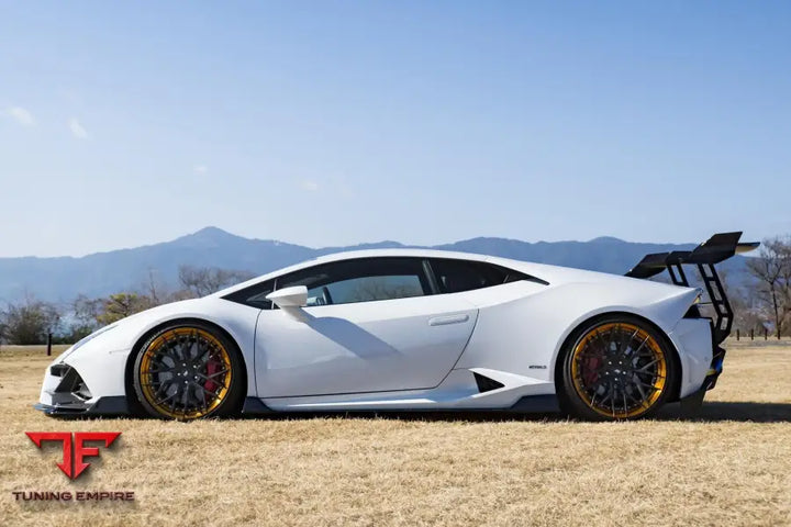 LAMBORGHINI HURACÁN BODY KIT