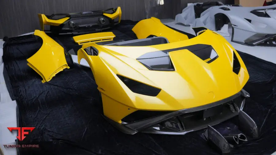 LAMBORGHINI HURACAN SPIDER CARBON BODY KIT