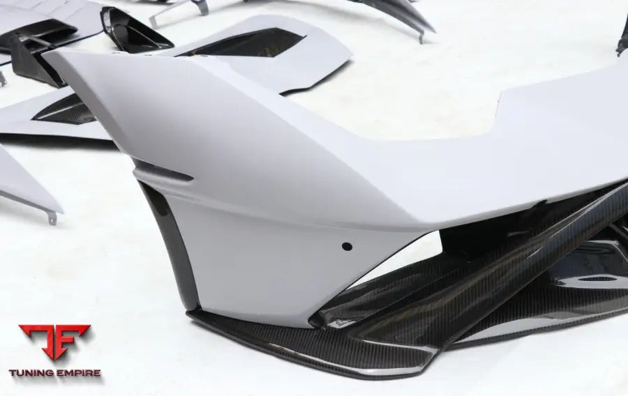 LAMBORGHINI HURACAN STO DRY CARBON BODY KIT