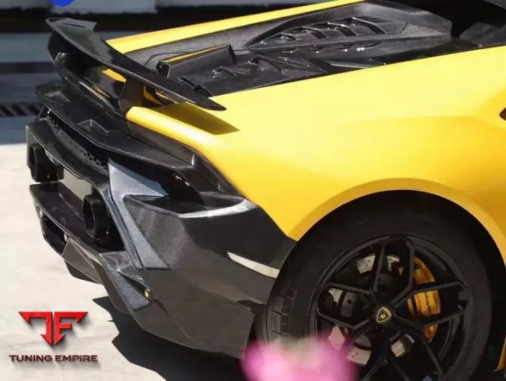 LAMBORGHINI HURACAN TECNICA DRY CARBON FIBER PARTS