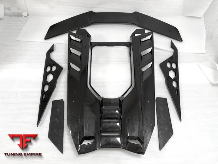 LAMBORGHINI REVUELTO CARBON BODY KIT