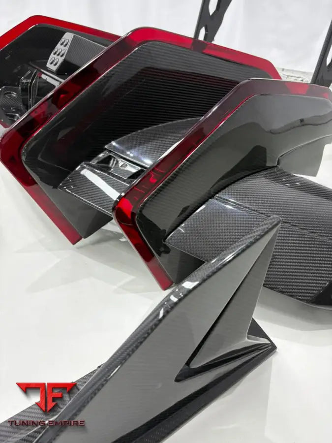 LAMBORGHINI REVUELTO CARBON BODY KIT
