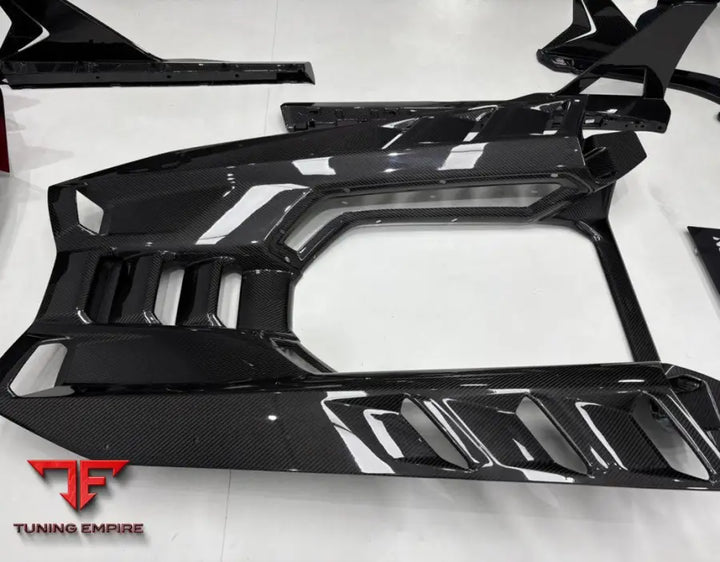 LAMBORGHINI REVUELTO CARBON BODY KIT