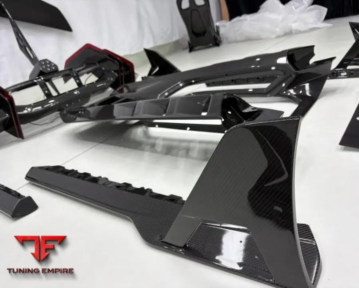 LAMBORGHINI REVUELTO CARBON BODY KIT