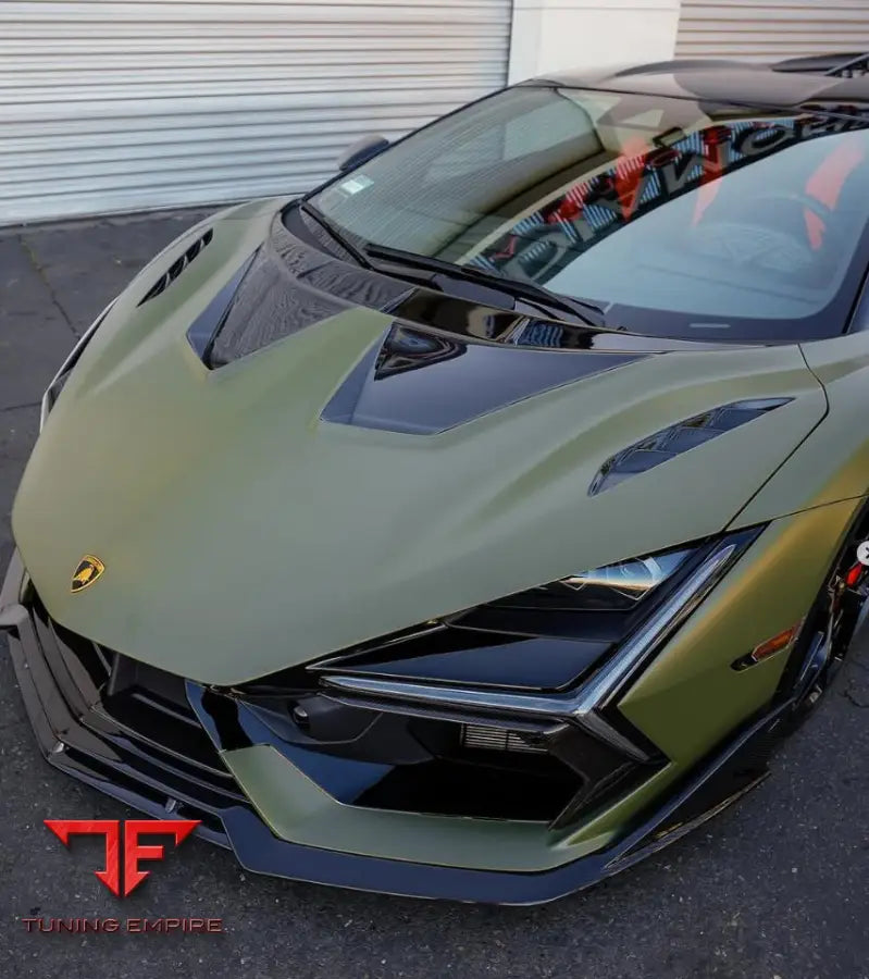 LAMBORGHINI REVUELTO CARBON FIBER BODY KIT