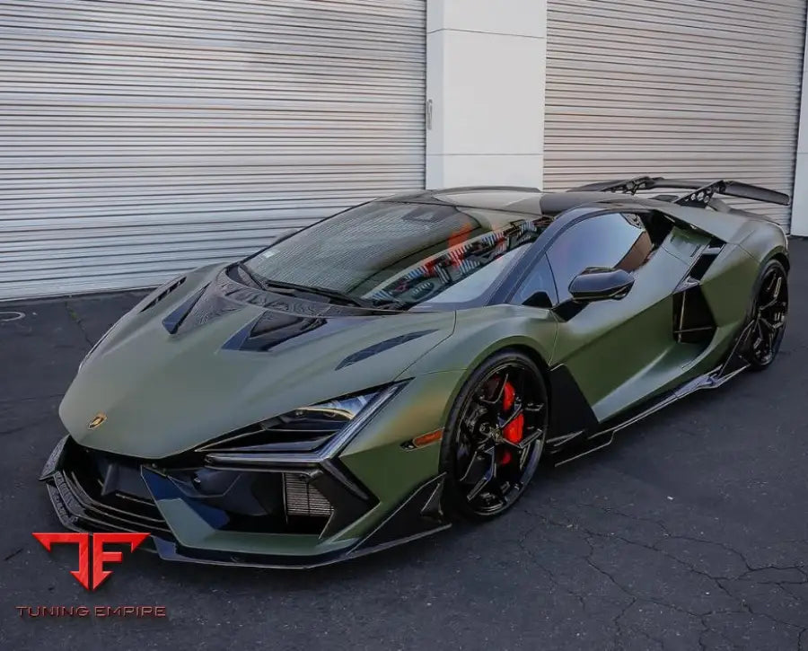 LAMBORGHINI REVUELTO CARBON FIBER BODY KIT