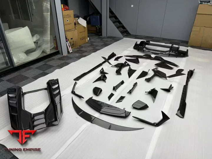 LAMBORGHINI REVUELTO CARBON PARTS