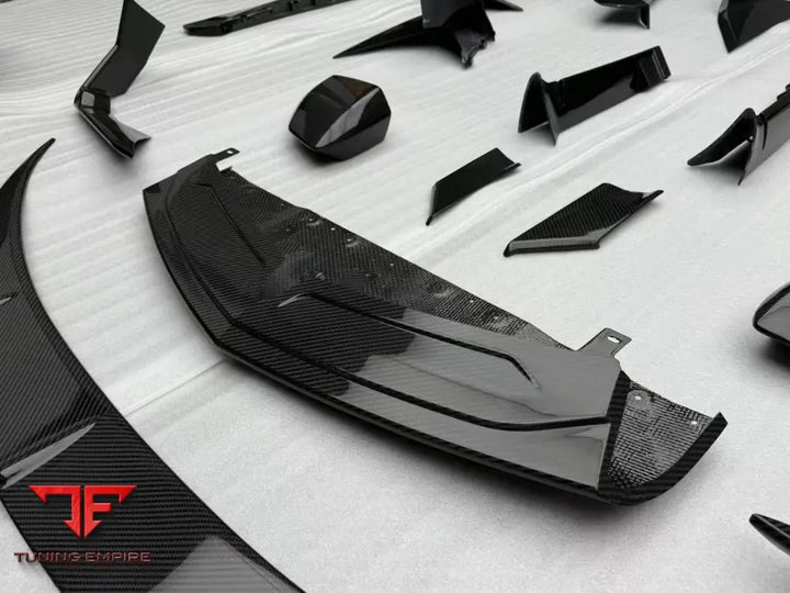 LAMBORGHINI REVUELTO CARBON PARTS