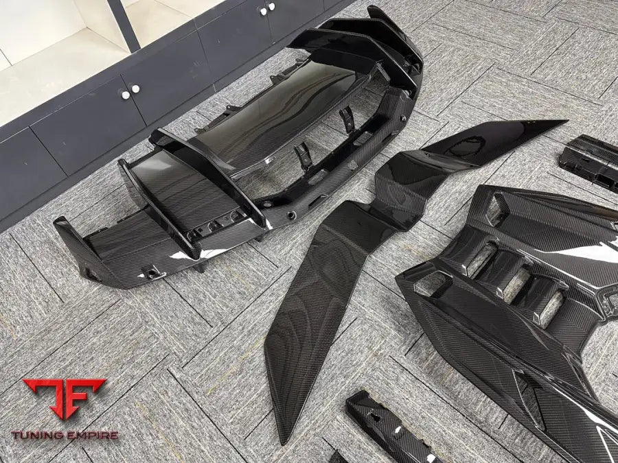 LAMBORGHINI REVUELTO CARBON PARTS