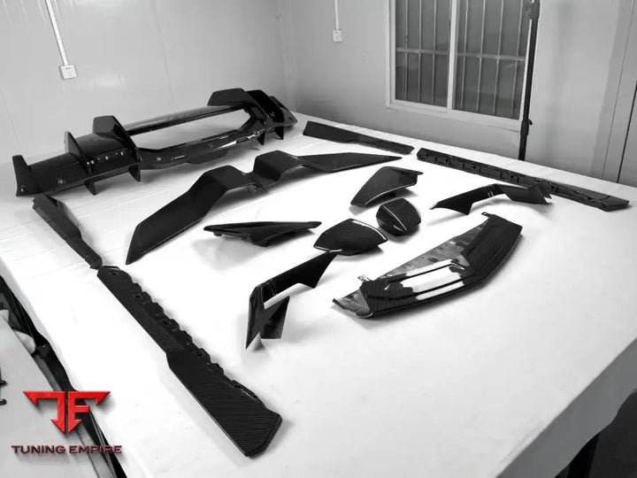 LAMBORGHINI REVUELTO OEM STYLE CARBON PARTS