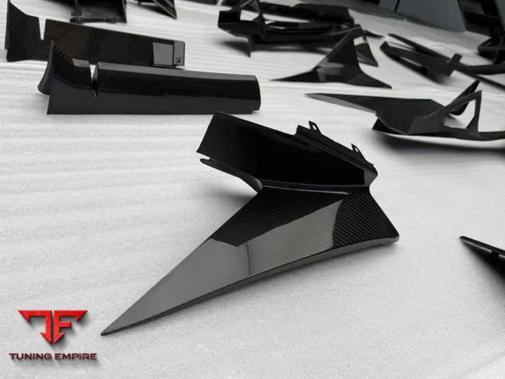 LAMBORGHINI REVUELTO CARBON PARTS