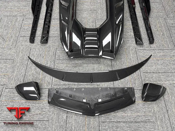 LAMBORGHINI REVUELTO CARBON PARTS