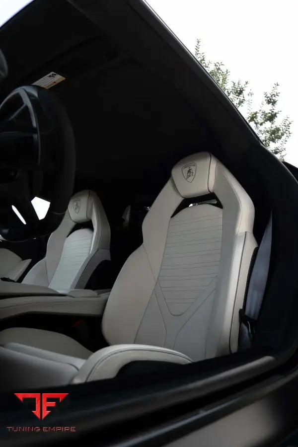 LAMBORGHINI REVUELTO FORGED WHEELS AND EXHAUST SYSTEM