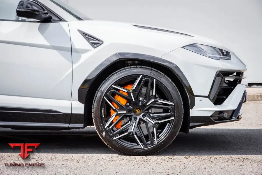 LAMBORGHINI URUS BODY KIT 2017Y+