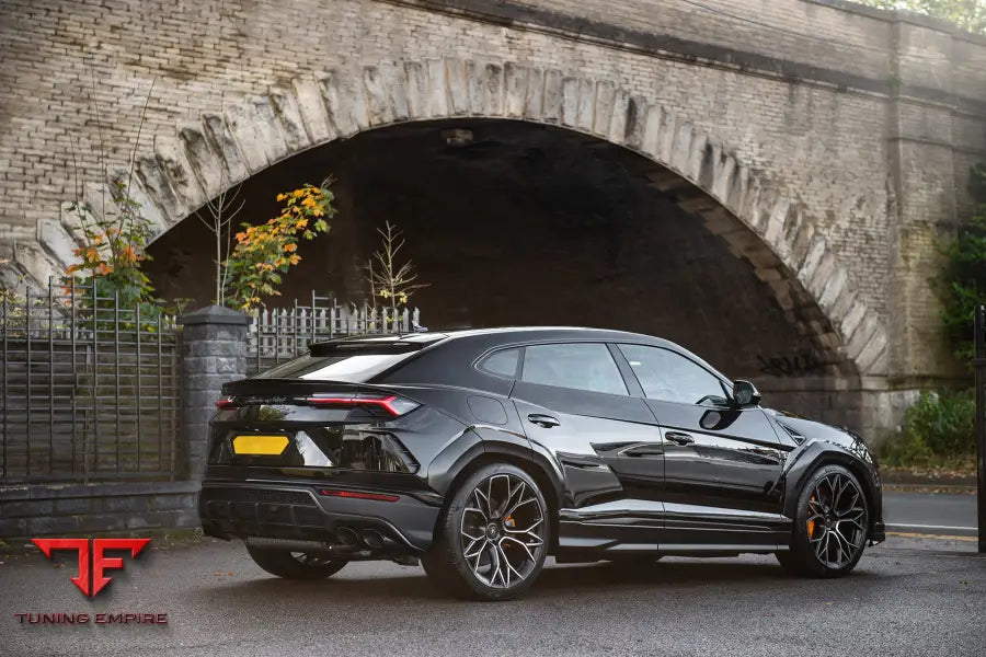 LAMBORGHINI URUS BODY KIT 2018Y