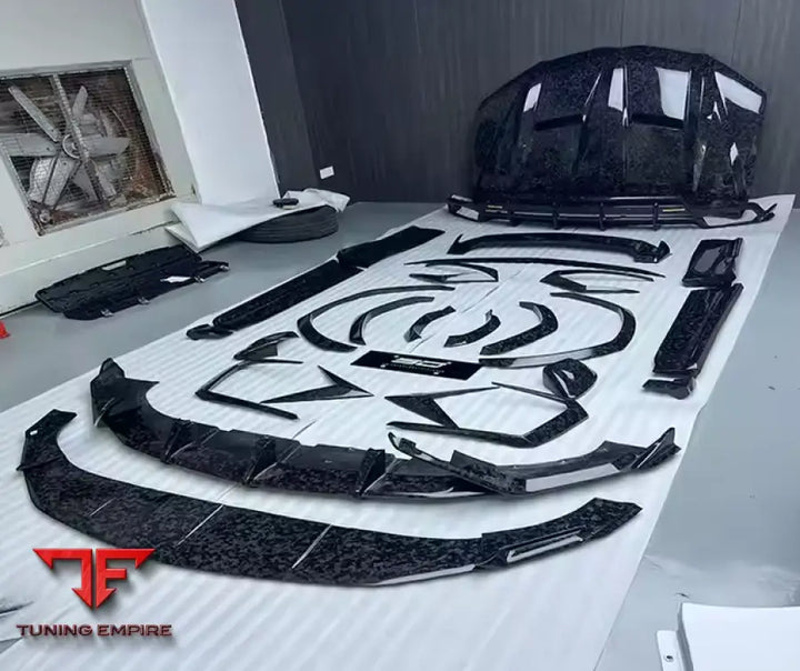 LAMBORGHINI URUS CARBON BODY KIT PARTS