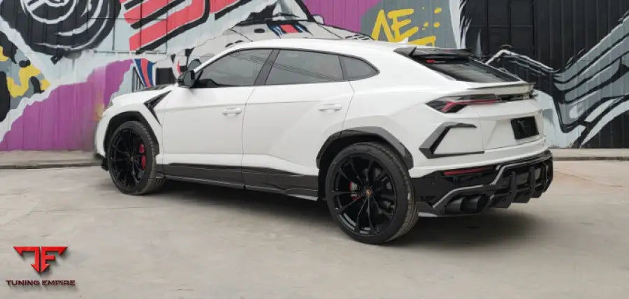 LAMBORGHINI URUS CARBON BODY KITS PARTS
