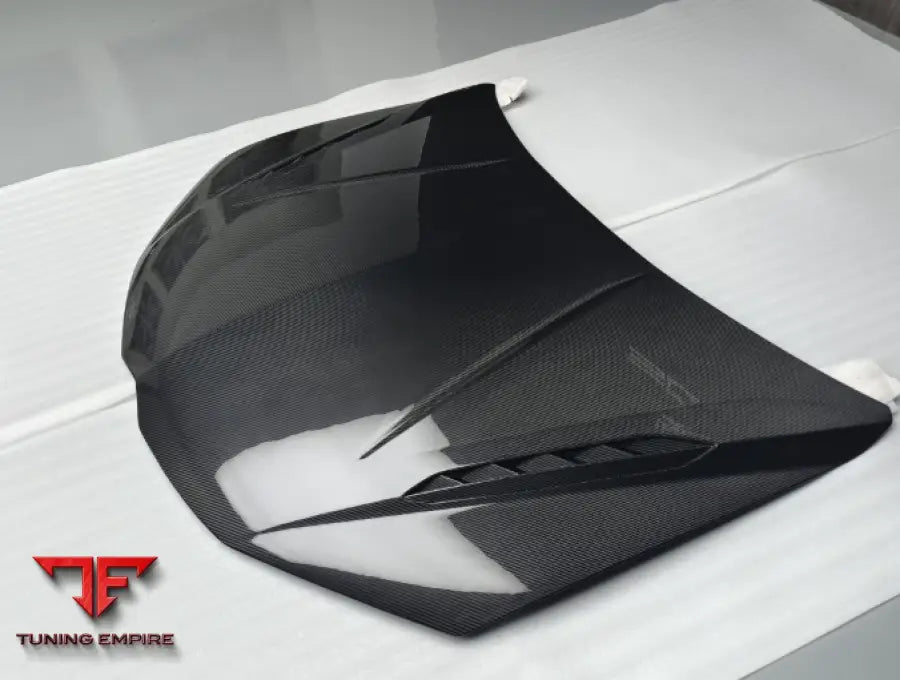 LAMBORGHINI URUS CARBON HOOD