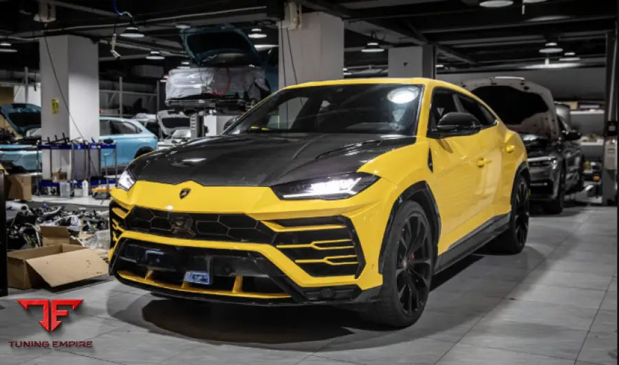 LAMBORGHINI URUS CARBON HOOD