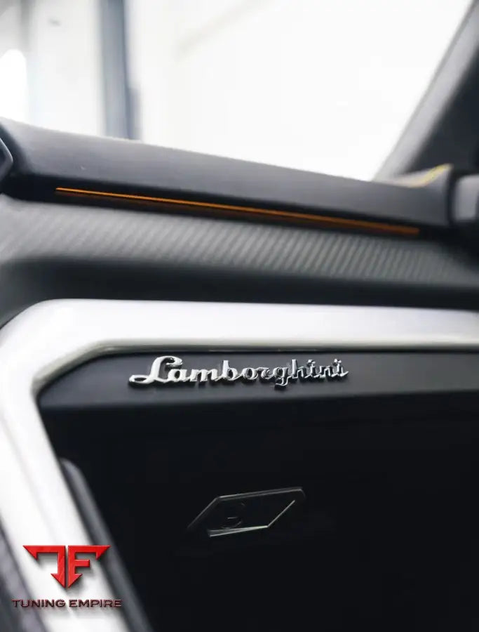 LAMBORGHINI URUS CARBON INTERIOR KIT