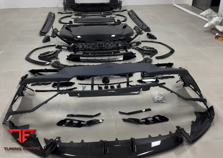 LAMBORGHINI URUS CONVERT TO URUS PERFORMANTE BODY KIT
