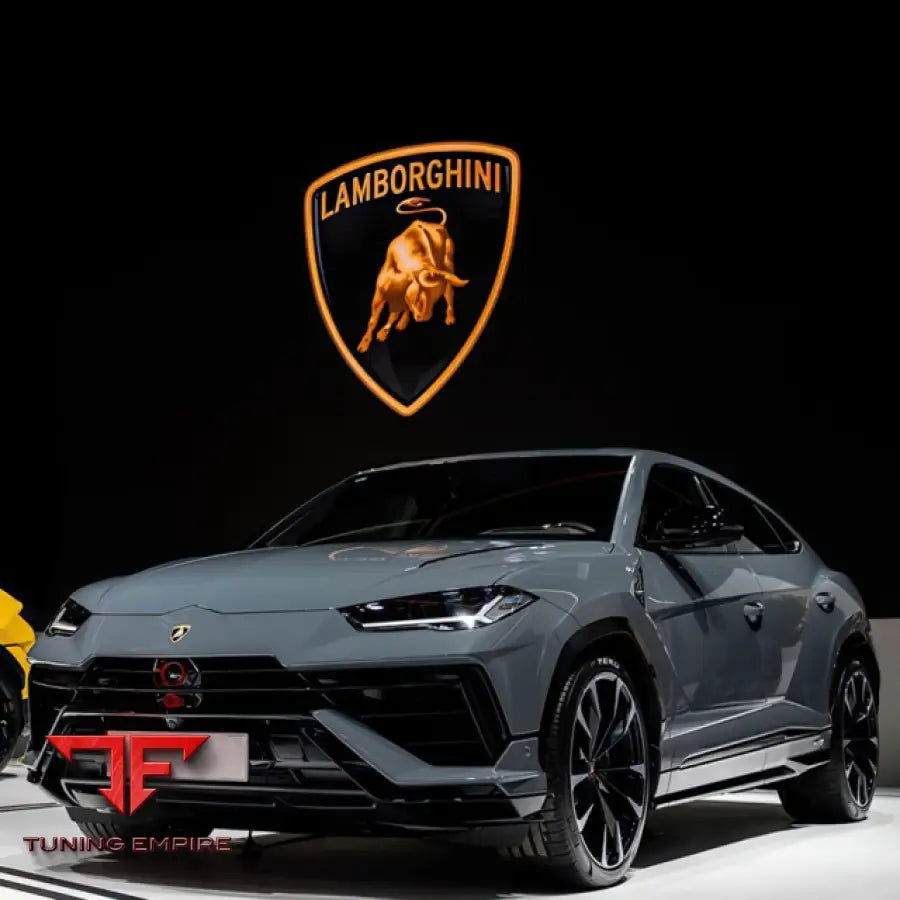 LAMBORGHINI URUS DRY CARBON FIBER BODY KIT PARTS