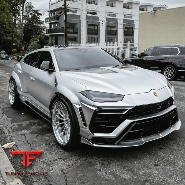 LAMBORGHINI URUS EVO R DRY CARBON BODY KIT