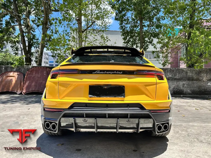 LAMBORGHINI URUS S WIDEBODY KIT WITH CARBON