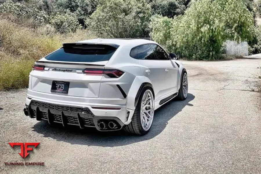 LAMBORGHINI URUS WIDEBODY KIT